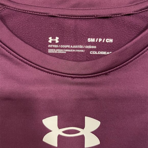 Women’s Under Armour Burgundy Heat Gear Long Sleeve Half Zip Heat Gear Size: SM - Picture 2 of 4